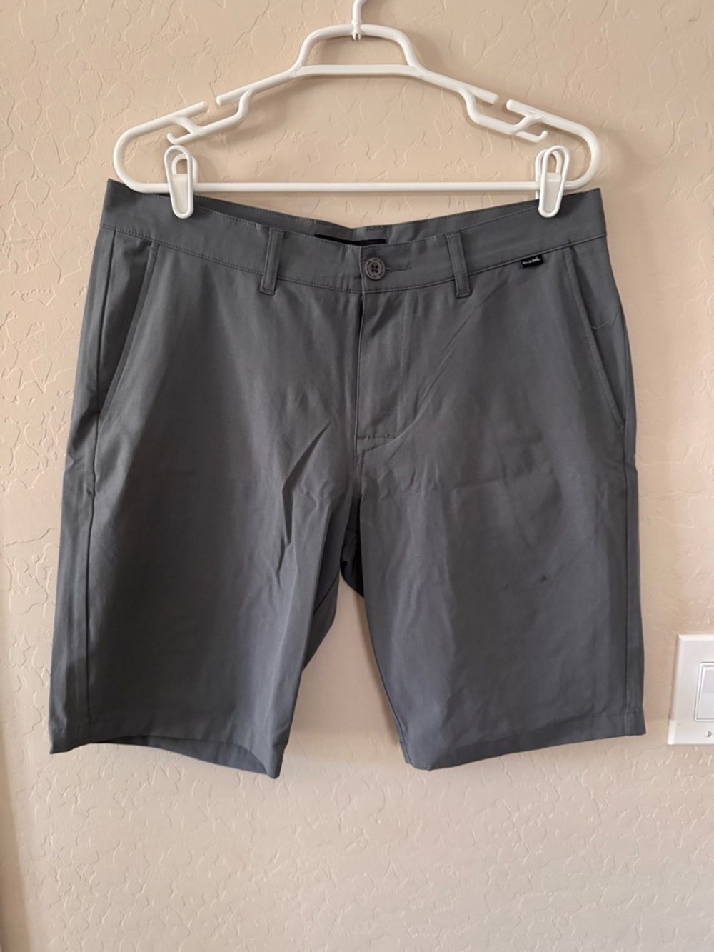 Travis Mathew Men's Flat Front Shorts - Charcoal